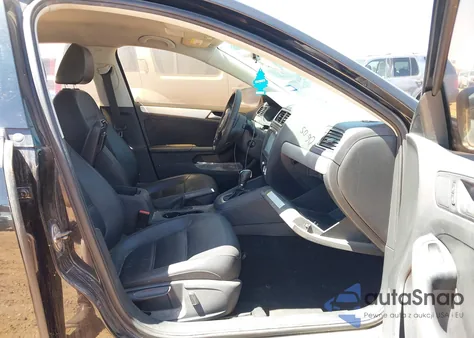 2013 Volkswagen Jetta 2.5L Se from USA, damaged, VIN 3VWDP7AJ4DM404108